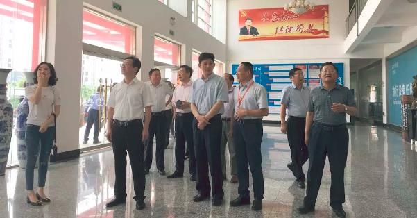 太湖县党政代表团来鸿润公司考察工作